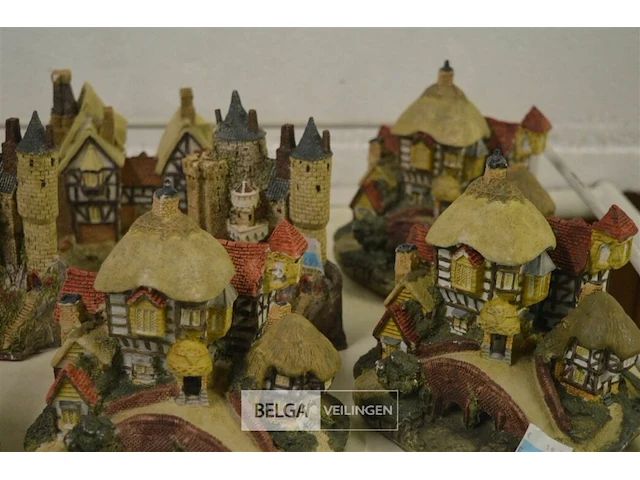 ±9 div deco huisjes - afbeelding 4 van  5