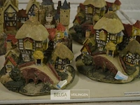 ±9 div deco huisjes - afbeelding 5 van  5