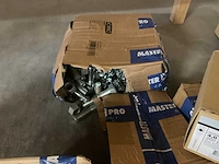 9 dozen bouten - afbeelding 2 van  7