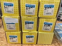 9 dozen dakschroeven - afbeelding 3 van  4