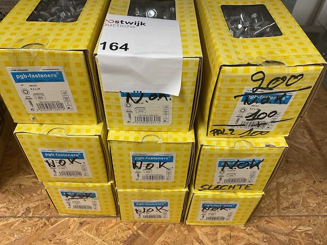 9 dozen dakschroeven - afbeelding 3 van  4