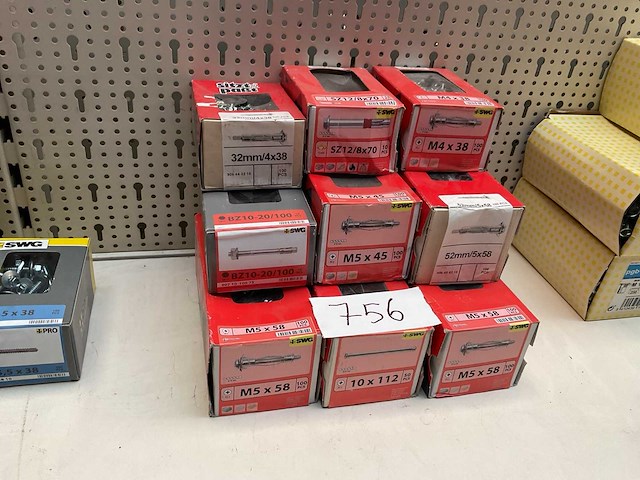 9 dozen schroeven - afbeelding 1 van  4