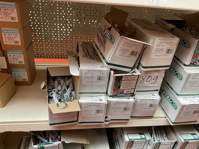 9 dozen slag pluggen - afbeelding 1 van  7