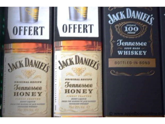 9 flessen diverse whisky jack daniels 40% - afbeelding 3 van  4