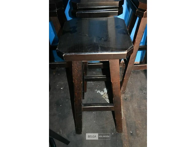 9 houten barkrukken - afbeelding 3 van  5