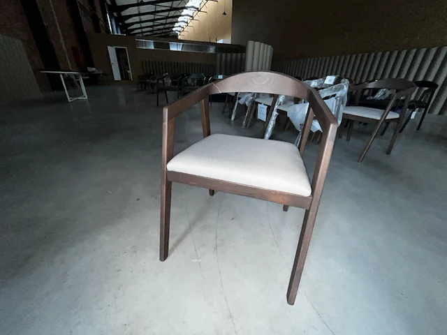 9 houten stoelen - afbeelding 2 van  8