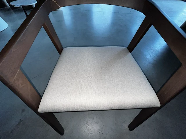 9 houten stoelen - afbeelding 6 van  8