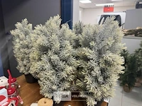 9 kerstboompjes ± h 45cm - afbeelding 4 van  4