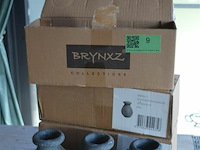 9 kleinen vaasjes brynxz vais on plate majestic - afbeelding 1 van  2