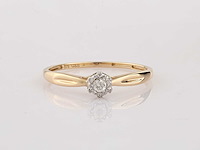 9 kt geelgouden ring met natuurlijke diamant - afbeelding 2 van  8