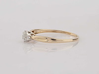 9 kt geelgouden ring met natuurlijke diamant - afbeelding 4 van  8