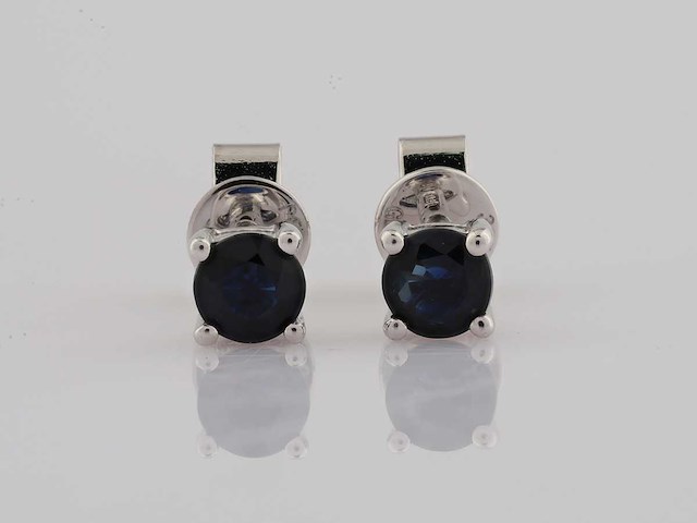 9 kt witgouden oorbel met blauwe saffier - afbeelding 4 van  8