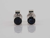 9 kt witgouden oorbel met blauwe saffier - afbeelding 4 van  8