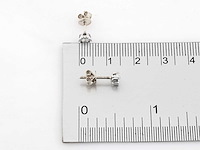 9 kt witgouden oorbel met natuurlijke diamant - afbeelding 5 van  6
