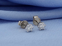 9 kt witgouden oorbel met natuurlijke diamant - afbeelding 6 van  6