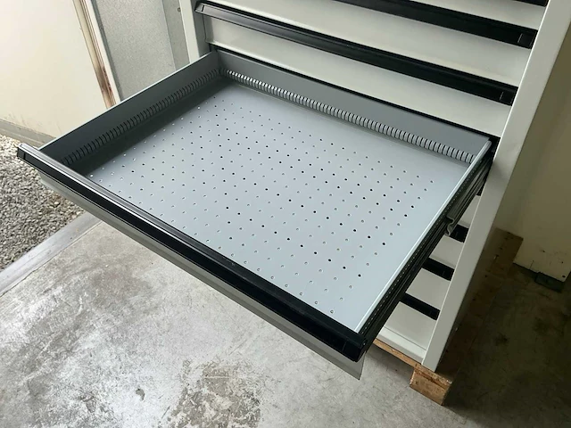 9-laden materiaalkast - afbeelding 6 van  6