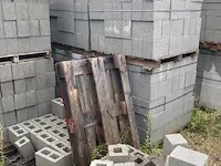 9 palletten betonmetselstenen - afbeelding 2 van  7