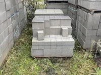 9 palletten betonmetselstenen - afbeelding 5 van  7