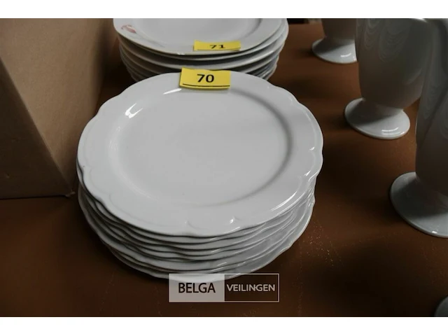 9 platte borden - afbeelding 1 van  2