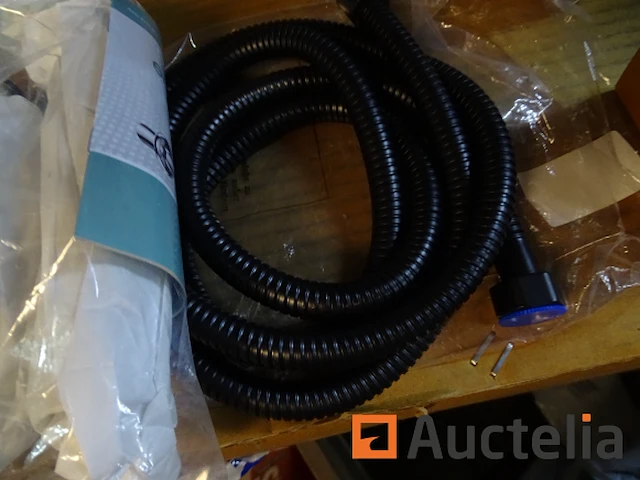 9 sanitair sets (zie foto's) - afbeelding 3 van  9