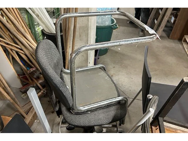9 stoelen - afbeelding 4 van  4