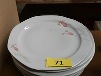 9 tal diverse platte borden - afbeelding 1 van  1