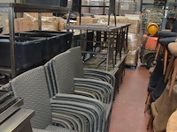 9 terrastafels, 34 terrasstoelen (33,35) - afbeelding 1 van  10