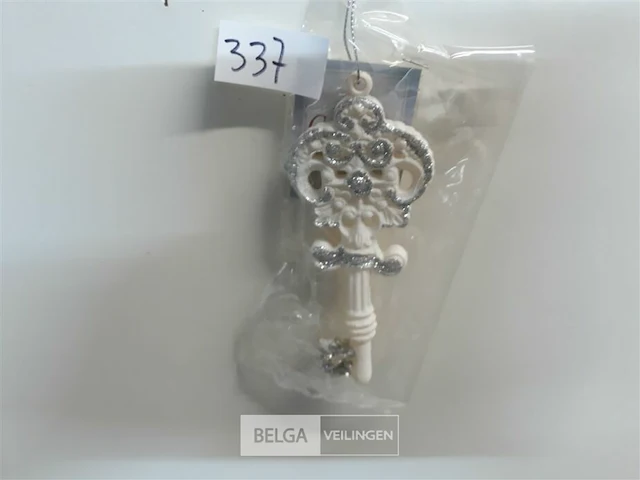 9 x hangdeco sleutel 12 cm zilver/wit - afbeelding 3 van  3