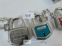 9 x hangslot abus mix kleuren - afbeelding 3 van  3