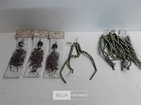 9 x kralen 2 assorti 6 x trippel 20 cm 3 x bol met kralen 17 cm - afbeelding 1 van  3