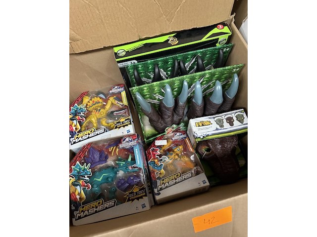 9 x speelgoed - afbeelding 1 van  1