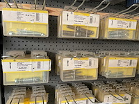 90 blisters met ankerbouten - afbeelding 10 van  10