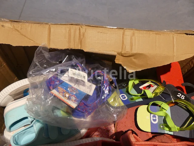 90 diversen schoeisel - afbeelding 6 van  8