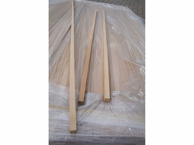 90 lm massief eiken plinten 15x15 - afbeelding 4 van  4