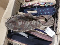 90 paar espadrilles, veelkleurig - afbeelding 1 van  7