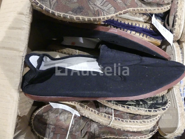 90 paar espadrilles, veelkleurig - afbeelding 4 van  7