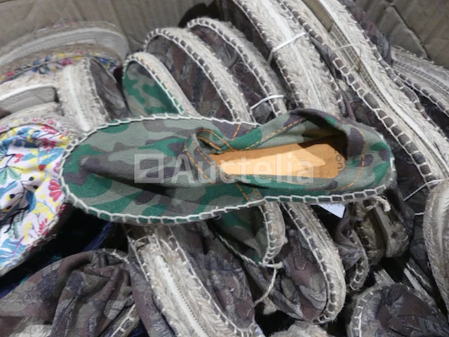 90 paar espadrilles, veelkleurig - afbeelding 5 van  7