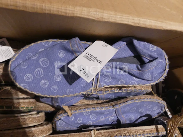 90 paar veelkleurige espadrilles - afbeelding 2 van  5