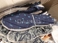 90 paar veelkleurige espadrilles - afbeelding 4 van  6