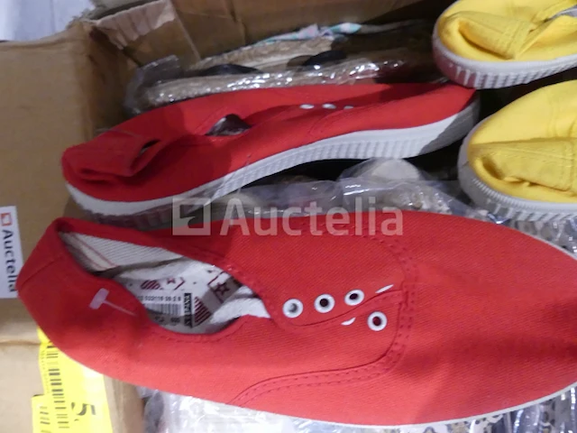 90 paar veelkleurige espadrilles - afbeelding 4 van  6