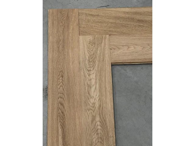 90,62 m2 eiken massief parket 40x12 cm - afbeelding 2 van  4