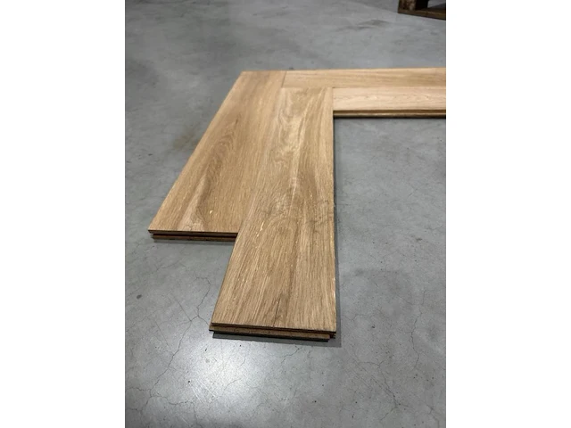 90,62 m2 eiken massief parket 40x12 cm - afbeelding 3 van  4