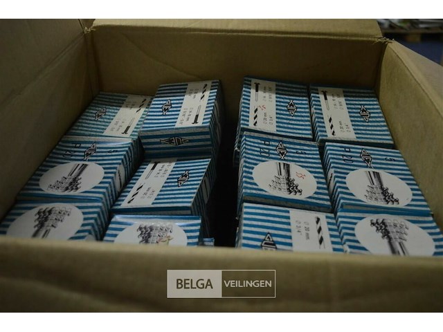 ±95 doosjes guex p20 pluggen - afbeelding 1 van  5