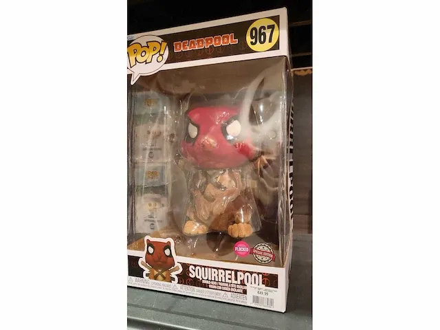 95 stuks diversen merk: funko pop, movie, tv, e.t., stripes, altered carbon, space jam, office space, bugs bunny, south park, bob's burger movie, masters of the universe, sopranos, deadpool - afbeelding 2 van  6