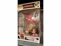 95 stuks diversen merk: funko pop, movie, tv, e.t., stripes, altered carbon, space jam, office space, bugs bunny, south park, bob's burger movie, masters of the universe, sopranos, deadpool - afbeelding 2 van  6