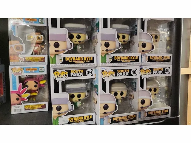 95 stuks diversen merk: funko pop, movie, tv, e.t., stripes, altered carbon, space jam, office space, bugs bunny, south park, bob's burger movie, masters of the universe, sopranos, deadpool - afbeelding 5 van  6