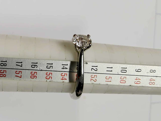 950 platina witte ring met natuurlijke solitare gedolven ovale diamant - afbeelding 3 van  6