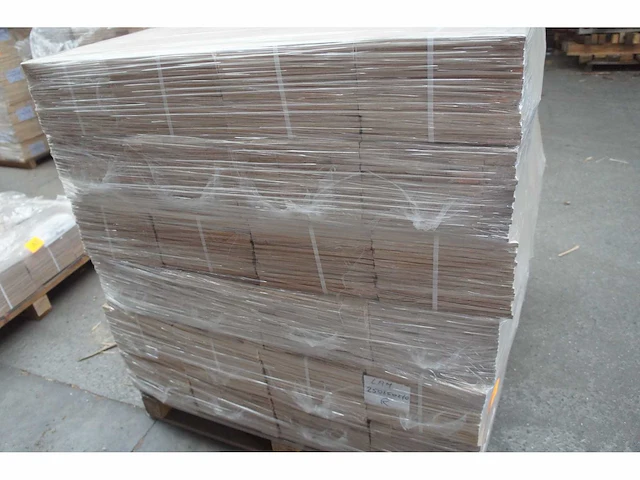 96 m² massief eiken lamparket - afbeelding 3 van  4