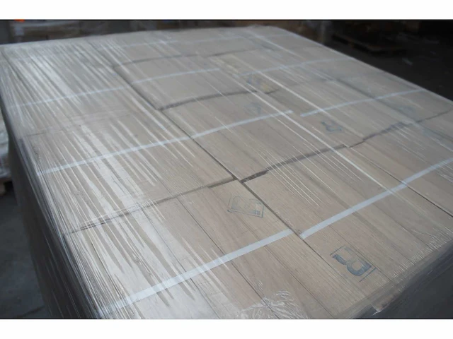 96 m² massief eiken lamparket - afbeelding 4 van  4