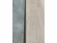 97,78 m² laminaat 8 mm - afbeelding 2 van  2